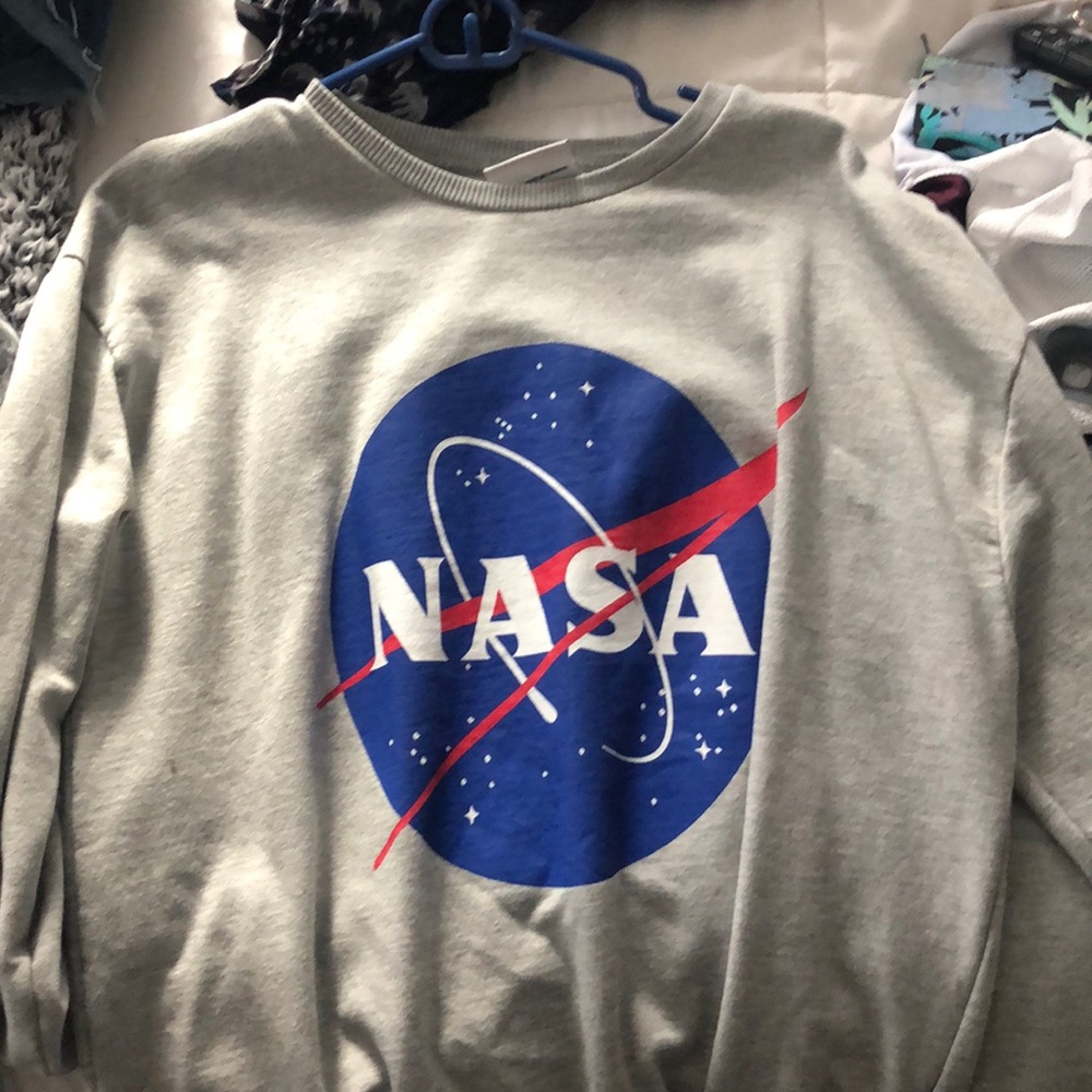 NEVER WORN- NASA CREWNECK